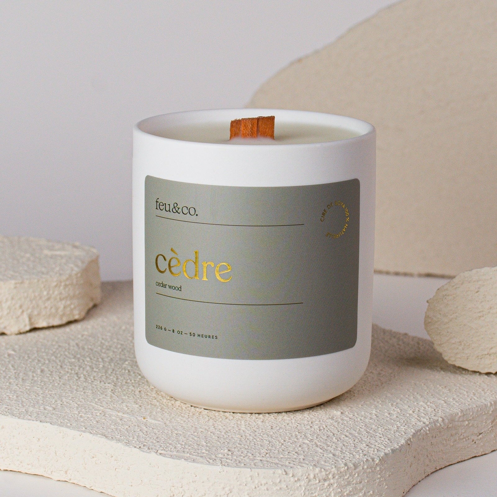 Vela - Madera de cedro de 227 g